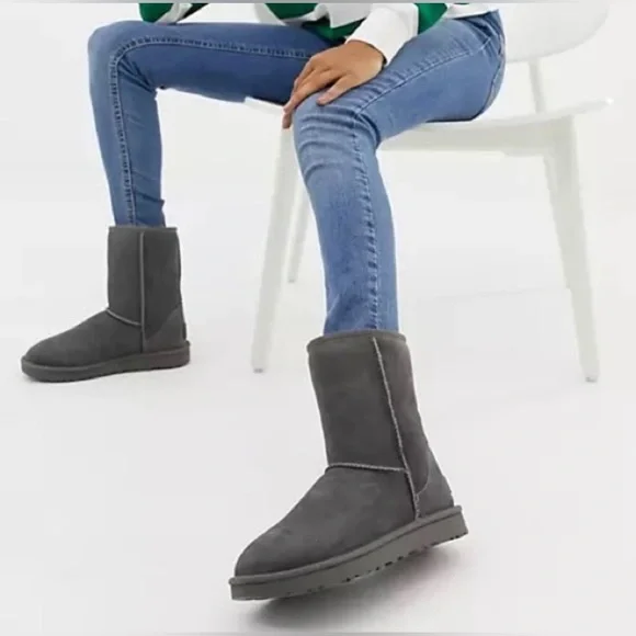 UGG Classic Short II Grey Suede Fur Lined Boots US7 - Picture 4 of 17